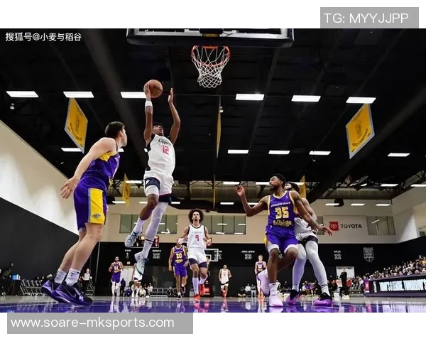 打球的人并不少!快船候补侧翼新秀的成熟度看起来适当不错? 打球的人并不少!快船候补侧翼新秀的成熟度看起来适当不错?